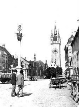  Stadtplatz um 1900
 (Stadtarchiv Straubing, Fotosammlung Rohrmayr)